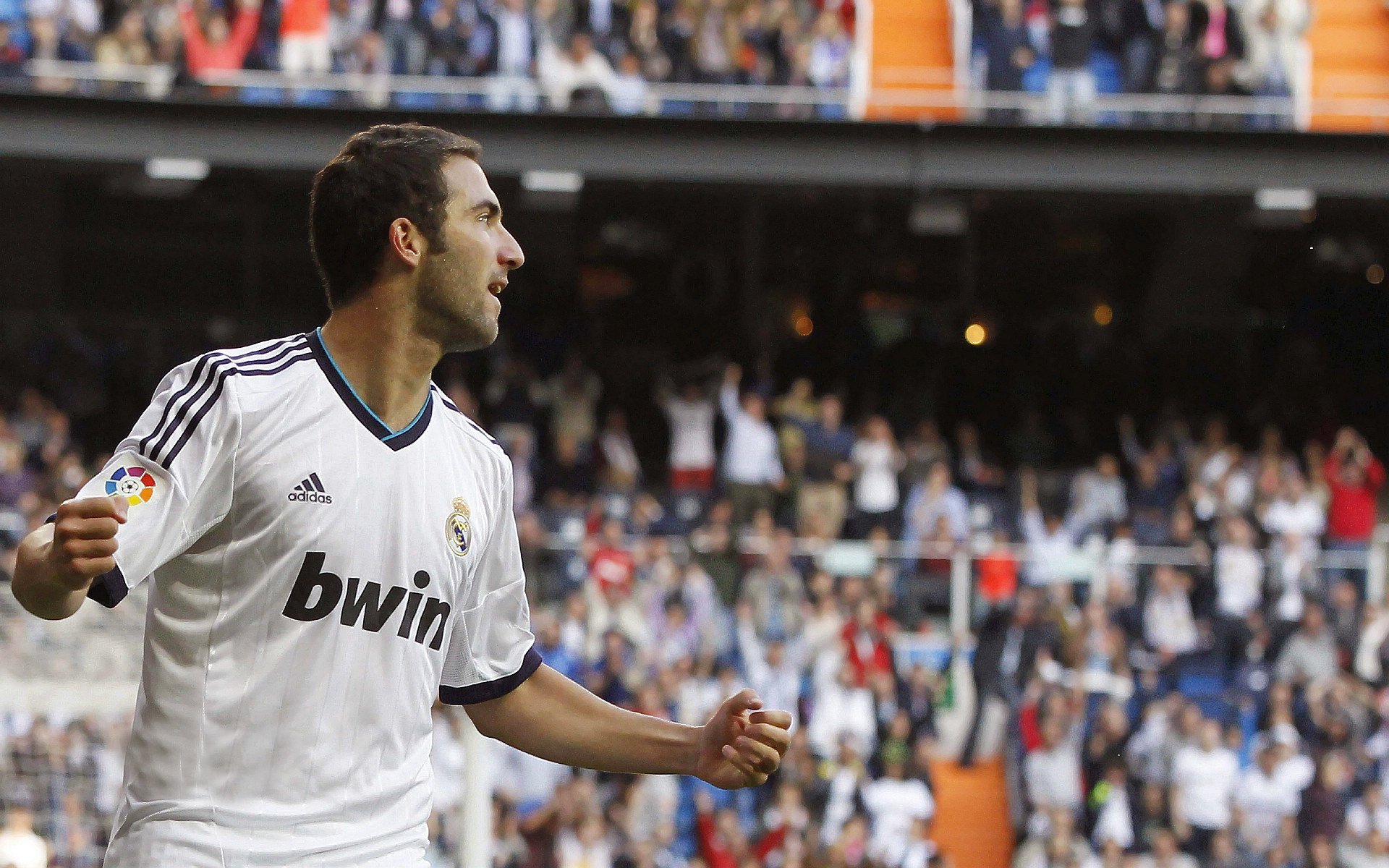 震撼田径比赛飞人挑战极限，田径运动飞人